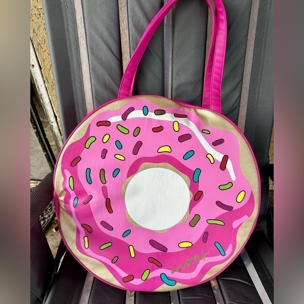Betsy Johnson Donut Design bag